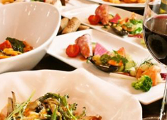 BISTRO＆CAFE Le FIGARO 大丸梅田店 求人 調理経験者はもちろん、料理の腕を磨きたい方もスキルアップに繋がるよう丁寧にお教えいたします！