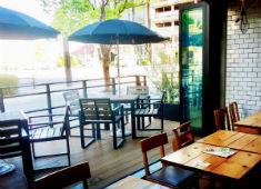 Farmers CAFEandGRILL 「NALA　restaurant」／株式会社 徳 求人 