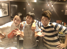 cucina italiana Ciucate（チュカテ） 求人 ほんっっとうに仕事を超えて仲睦まじいスタッフさん☆今年8月にはベトナムと今月12月には温泉旅行に行きました♪