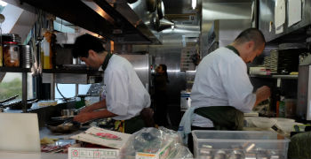 テラス石きり　イタリア料理REGALO 求人
