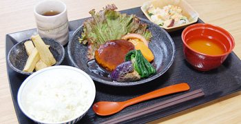株式会社リ・ライフ（給食事業） 求人