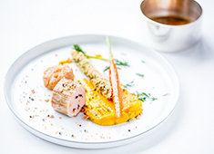 「MUNI ALAIN DUCASSE」「MUNI LA TERRASSE」／「MUNI KYOTO」（株）クオリタス・ホスピタリティー・アドバイザーズ 求人 自然と文化が織りなす
至高の料理