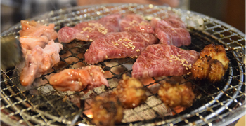 炭火焼肉　岩崎塾　(イワサキフーズ株式会社) 求人