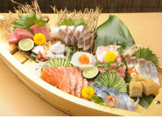 シャンパン&ワインと熟成鮨 Rikyu／熟成魚と日本酒と藁焼き 中権丸 求人 