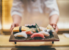 株式会社NFI（寿司と天ぷら ニューツルマツ） 求人 人気のメニューを一緒に作っていきましょう！あなたの腕を活かせる絶好のチャンス！