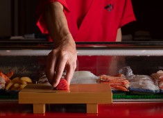 さかえすし　三ッ寺店 求人 