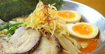とんりゅうラーメン本店 求人