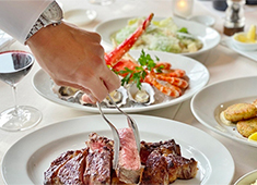 「37 Steakhouse&Bar」「Artisan de la Truffe」「十十六（そとろく）」「K36│The Bar&Rooftop」／株式会社 スティルフーズ 求人 良いサービスを提供するため、リフレッシュできる休日体制を整えています。ライフワークバランスを充実させたい方に必見。