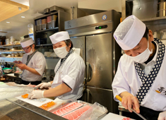 ニューすしセンターJR京都駅前店・心斎橋パルコ店・西九条店／トラオム株式会社 求人 