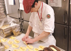 Refrain(ルフラン)イオン藤井寺ショッピングセンター店／【株式会社ワールドフーズ】 求人 「地域に愛されるお店作り」がコンセプトの当社で、より気軽に来れる、身近に感じられるお店を作っていきましょう！