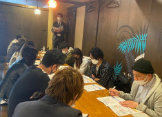 株式会社THAN（サン） 求人 社内研修として外部講師を招いての勉強会も定期的に開催しています。