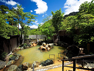 奥飛騨温泉郷　平湯　匠の宿　深山桜庵 求人情報