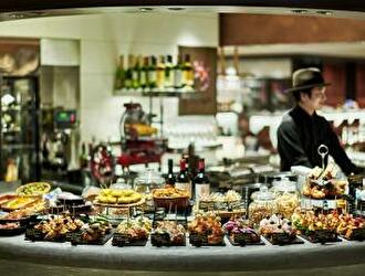 バル＆タパスセロナ　東京ミッドタウン日比谷／株式会社クリエイト・ダイニング