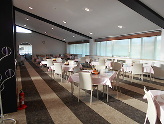 吉見ゴルフ場　レストラン／東武食品サービス株式会社（東武グループ）