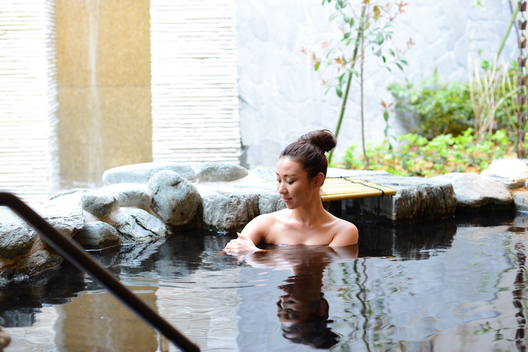 綱島源泉 湯けむりの庄