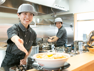 長岡食堂　横浜西口店／株式会社ギフトホールディングス