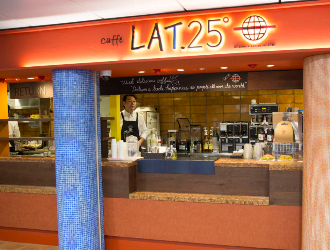 caff eLAT.25（カフェ ラット ニジュウゴド）新横浜店／三本珈琲株式会社