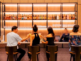 バーKomyuniti「コミュニティ」