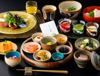 日本料理・琉球料理「佐和」