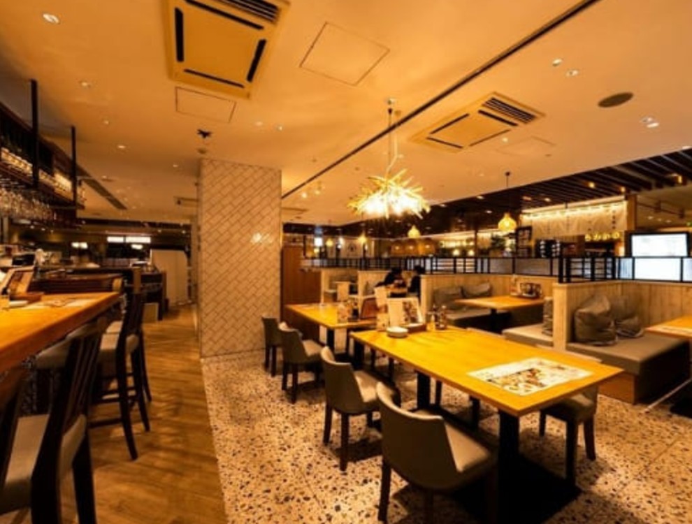エイス シー オイスターバー 天神ソラリアプラザ店