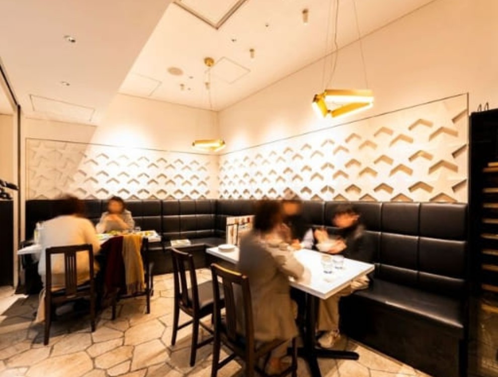 エミット フィッシュバー オイスター&グリル GINZA SIX店