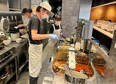 『天ぷら 咲く菜』／元気寿司株式会社 求人 これまでの経験を活かし、新業態の開発やその中でのオ
ペレーション指導、教育に携わってみませんか？