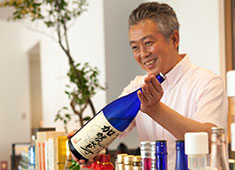 日本酒スローフード 方舟／株式会社 セオリー 求人 利酒師資格取得スタッフは各店1人以上！日本酒のあらゆる知識をお教えします。