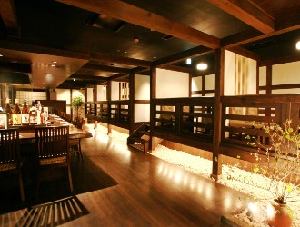 「本まぐろ 黒毛和牛 四季の蔵」「炙りダイニング ろばた焼き たる平」／瑞昌商事株式会社 求人 「四季の蔵」はおかげ様で18年目。黒毛和牛と本まぐろが自慢です。