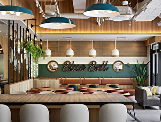 ALL DAY CAFE ＆ DINING“The Blue Bell”／CLUB 38 他／株式会社バリューテーブル 求人