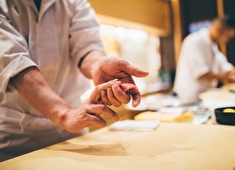 まぐろ人／栄都商事株式会社 求人 クオリティにこだわるからこそ、食材・技法を大切に営業をしています。