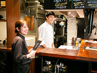 「炭火焼ホルモン ぐう」「もつ焼 よし田」「焼肉 冷麺 てっちゃん」／株式会社 ユニバーサル・ダイニング 求人