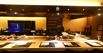 新宿 ステーキダイニング 湛山 求人