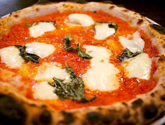 Trattoria e Pizzeria Conifer 求人