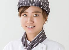 全国ご当地グルメコート大宮横丁／(株)浜倉的商店製作所 求人 社員全員(ポジションに関係なく)月8日休み、プライベートも充実させ、新しいアイデアをドンドン形にしてください！