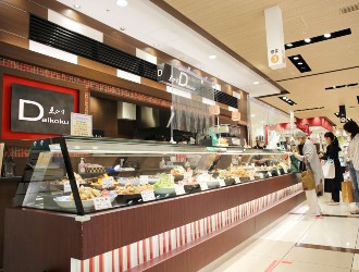 ゑびす Daikoku／株式会社マコト 求人 TVなどのメディアにも多数取り上げられている「メロの照り焼き」。価値ある商品を生み出しています。