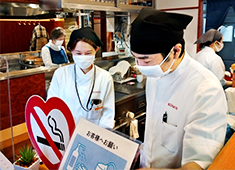 株式会社 古奈屋（こなや） 求人 スタッフ同士の関係も良好！コミュニケーションを取りながら働いているので、そういった部分の心配は一切いりません！
