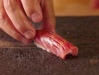 赤坂 鮨ふくなが 求人
