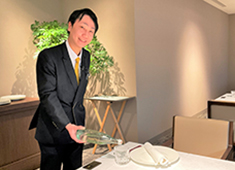 THE DINING(ザ ダイニング)／芝パークホテル 求人 接客未経験の方、ブランクがある方、経験が浅い方も大歓迎！ワンランク上のサービス・おもてなしが身に付きます。