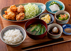 MOG・MOG／からポテ食堂 求人 千葉の食材にこだわった、からあげブランドが豊洲にNEWオープン