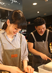 【株式会社ジリオン】「Pizzeria&Trattoria GONZO」「大衆ビストロ ジル」「東京和食 りくう」「酒場シナトラ」「焼肉 ちゃんぷ」 求人