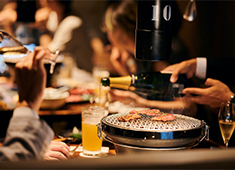 【株式会社ジリオン】「Pizzeria&Trattoria GONZO」「大衆ビストロ ジル」「東京和食 りくう」「酒場シナトラ」「焼肉 ちゃんぷ」 求人 ▲賑やかな空間で働きたい方も、本格派のお店で働きたい方も共にご活躍いただけます！