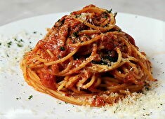 旬ビストロ Santé Pieno-サンテピエーノ- 求人 妥協なく仕上げた料理を、コース・アラカルトで提供しています。