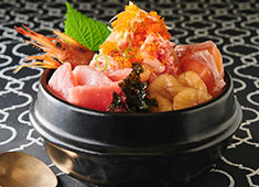株式会社ARIKI 求人 和食の丼ものも強化していきたいメニューの1つ。アイデアがある際には提案してください。