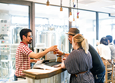 「Contempus by Y.Y.G.Brewery 」「Y.Y.G. Brewery & Beer Kitchen」／株式会社 Y.Y.G. BREWING COMPANY 求人 スタッフ全員が仕事を楽しみ、イキイキと働ける会社です！
