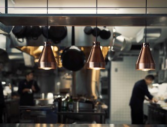 BERTH ONE restaurant（バース ワン）／株式会社スターメイカージャパン 求人 広々とした働きやすいオープンキッチン。魅せる仕事を経験することができます！