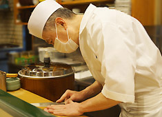 鮨 いづ 求人 足りないスキルを磨きたい！という成長志向のある方には出し惜しみなくお教えします！