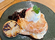 Biggest Co.,Ltd.  ※飲食部門推進事業部　(有)ビゲスト 求人 スタッフ全員が協力し、“全員営業”を貫き毎日の営業を楽しく行っております。※写真はイメージ