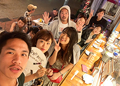 立喰寿司まんぼう 他／ALL SUCCEED株式会社（オールサクシード） 求人 年齢を問わず、幅広い世代がそれぞれの長所を活かしながら活躍中です！