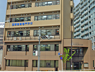 国際製菓専門学校 求人