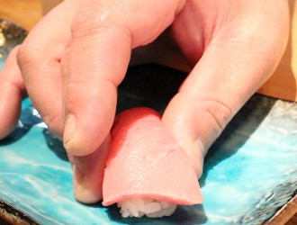 株式会社 魚金（うおきん） 求人 和食・居酒屋だけでなく、寿司経験者も大歓迎です。鮨を楽しめるお店もこれから新規出店予定あり！